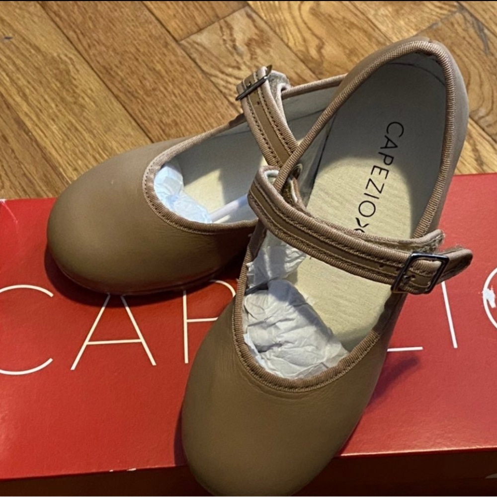 Capezio Mary Jane Tap Shoes in Caramel